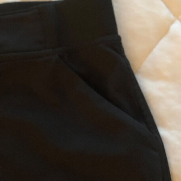 Woman's 32 Degrees Cool Black Skort Skirt Size Small - Picture 4 of 8